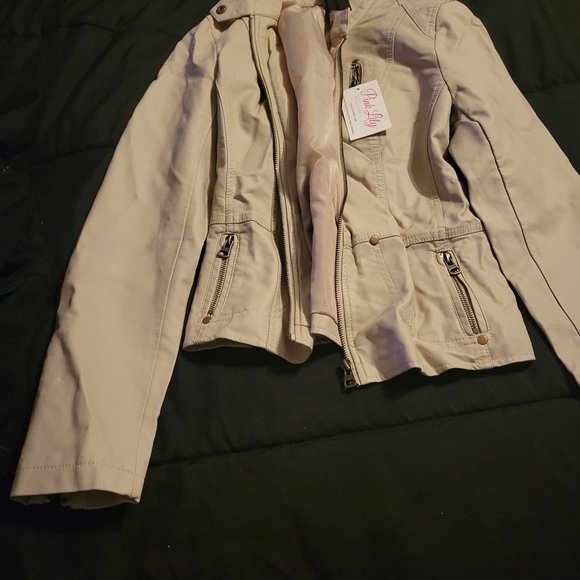 Jacket - Picture 1 of 2